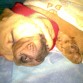 estoy dormido en la cama de mis padres.